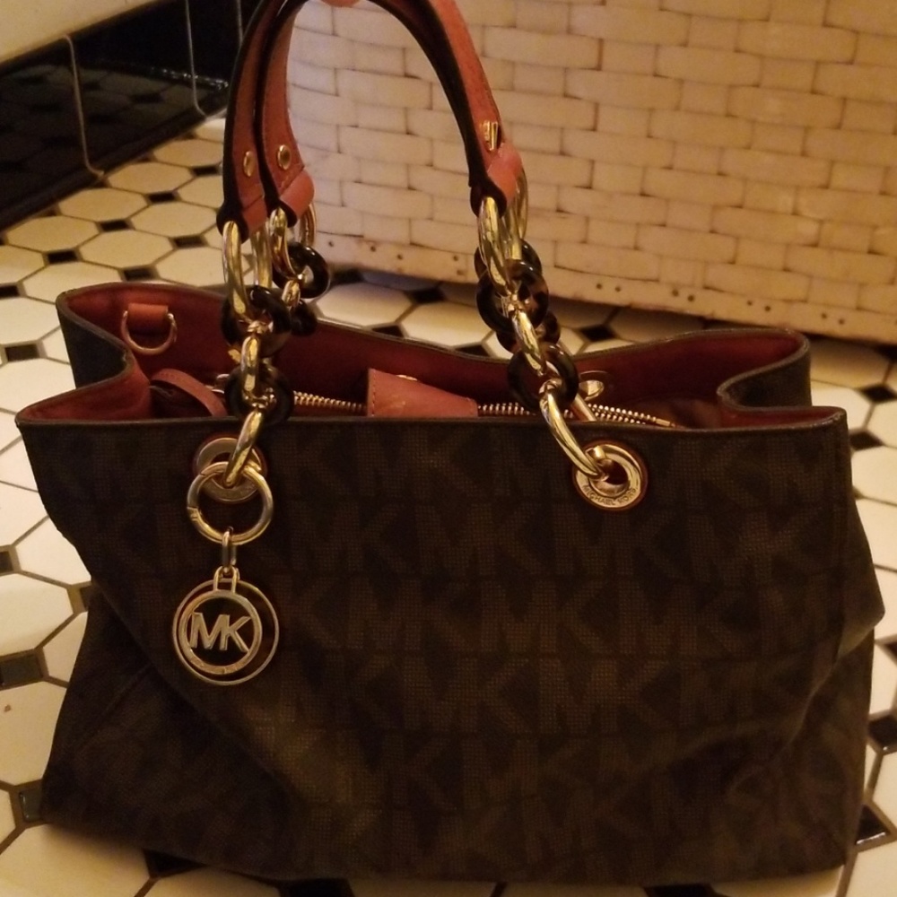 Handbag